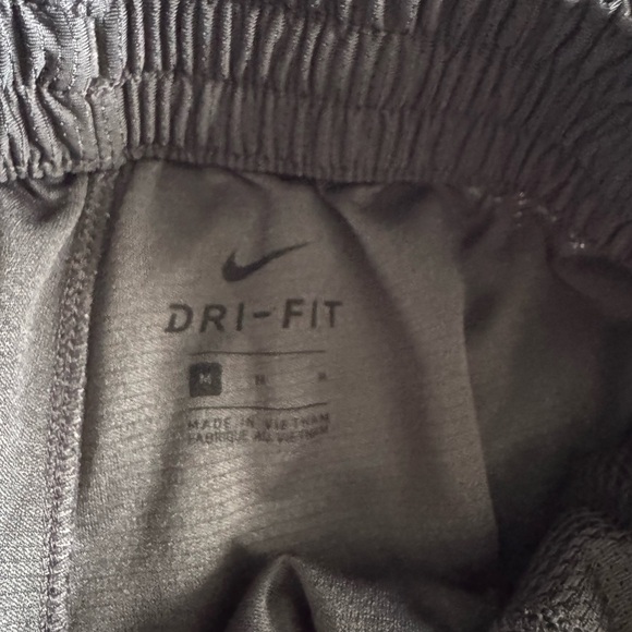 Nike 3pc basketball shorts - Picture 2 of 12